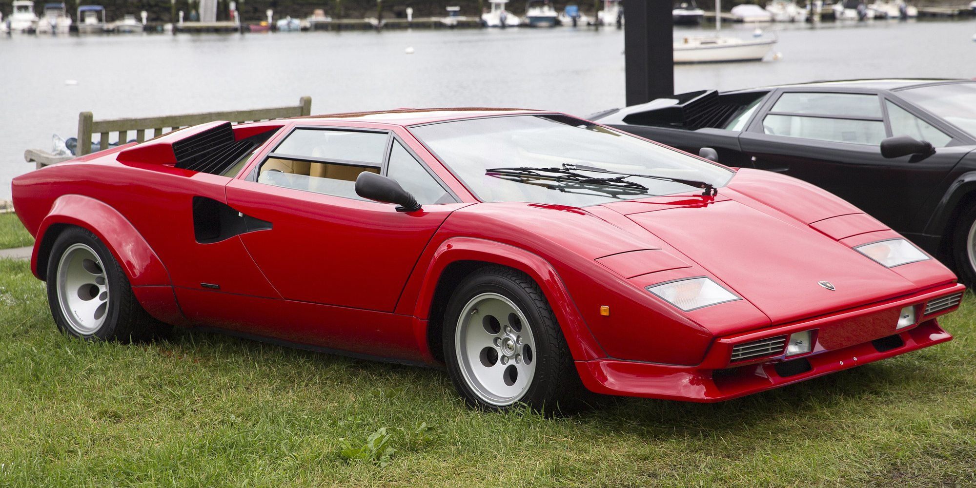 Lamborghini Countach 5000 Quattrovalvole (1988 Downdraft shown) — model reference photograph / 車種の参考イメージ