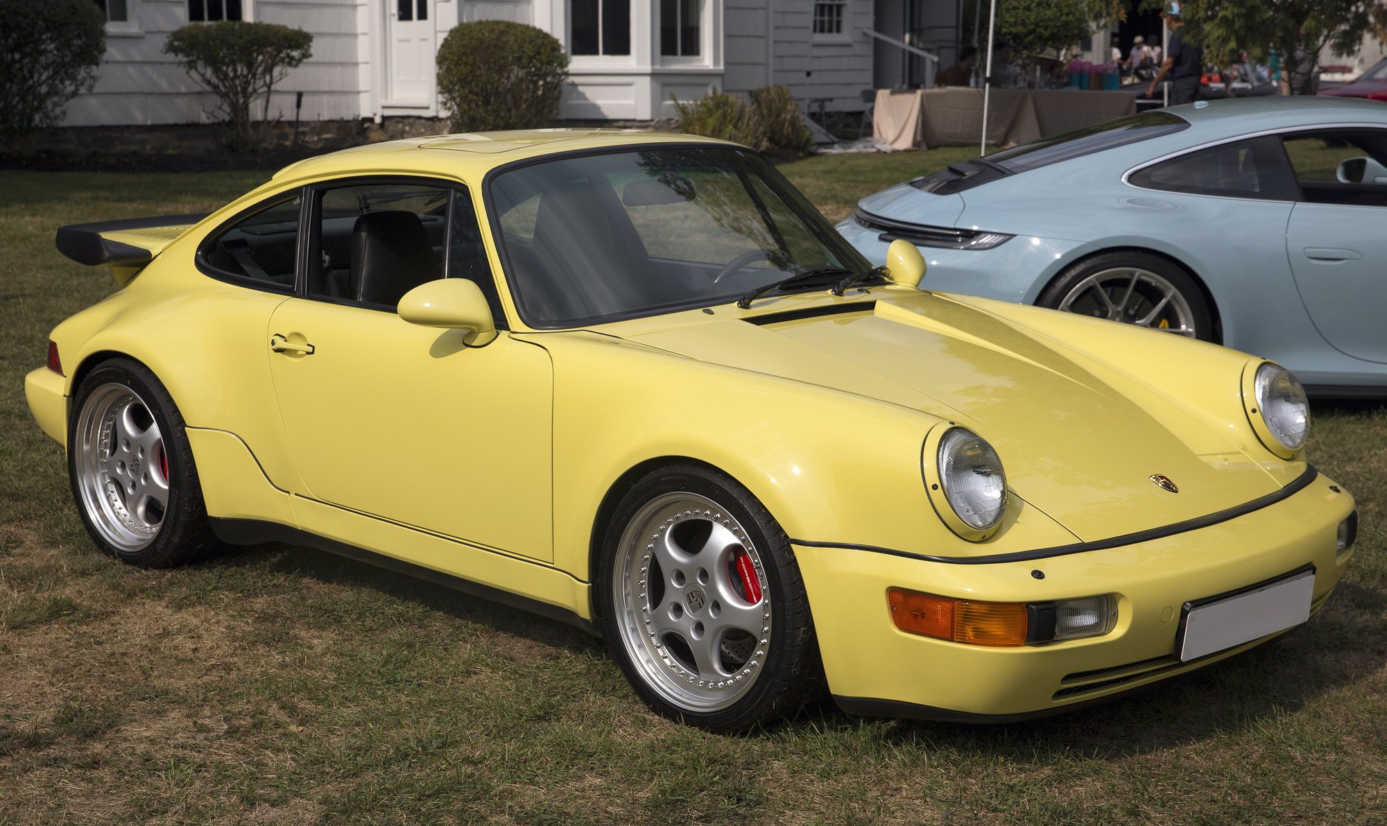 Porsche 911 Turbo 964 (1991 shown) — model reference photograph / 車種の参考イメージ
